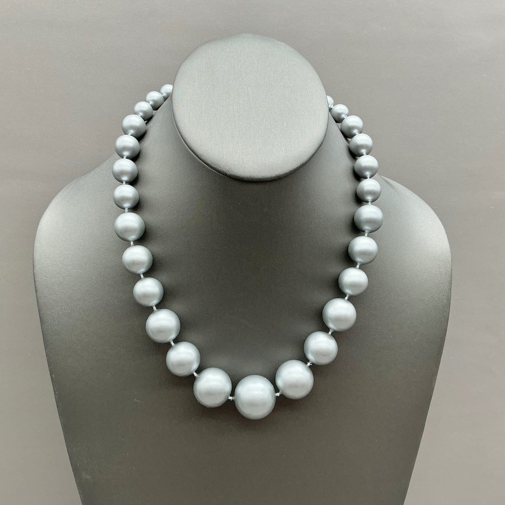 Vintage Avon Necklace Gray Faux Pearl Graduated Knotted Beads Silver Tone 22"
